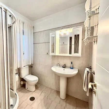 Piso Zona Cuatro Caminos Apartment